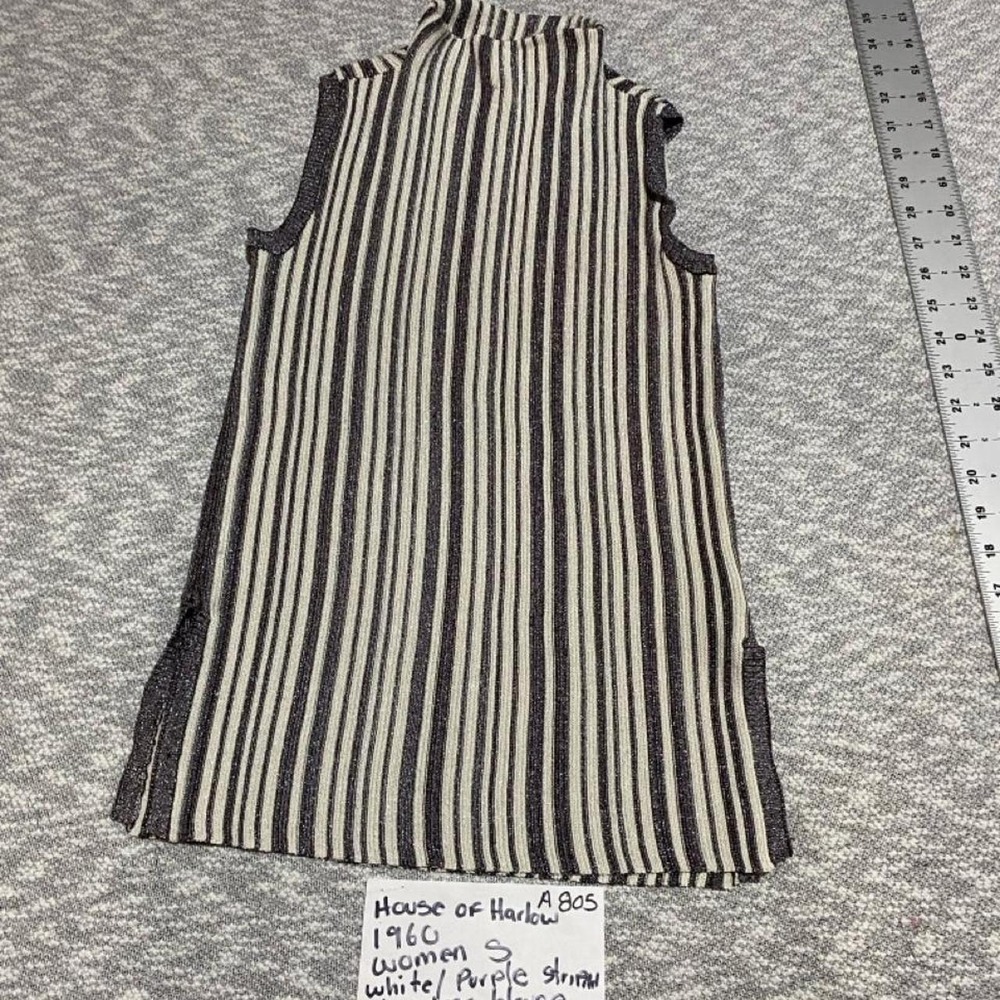 House of Harlow 1960s white/purple striped sleeveless blouse in a S. SKU-A805